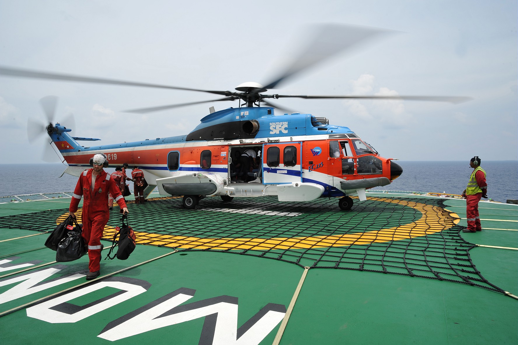 In great waters—the offshore helicopter business Flight Safety Australia