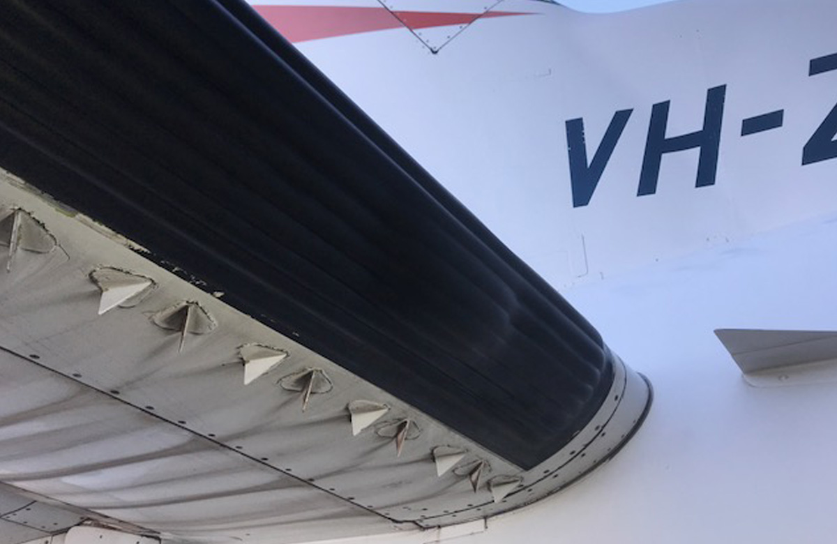 SAAB 340 B–ATA 3010 AIRFOIL ANTI-ICE/DE-ICE SYSTEM–De-icer boot–PUNCTURED.