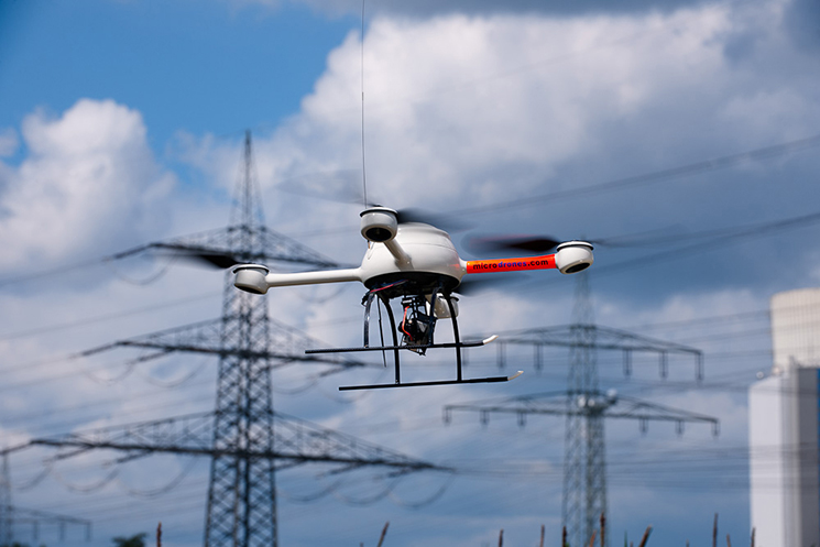 Microdrone md4-200 Powerline inspection.