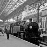 Train from Tunbridge Wells West at Victoria (Central) Station. View SW, outward from near the barrier of Platform 14/15