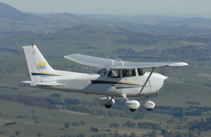 Cessna 172S in flight