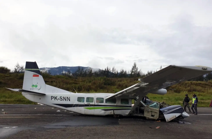 Cessna crashed on landing attempt in foggy conditions, coming down hard just past runway threshold, Peru.