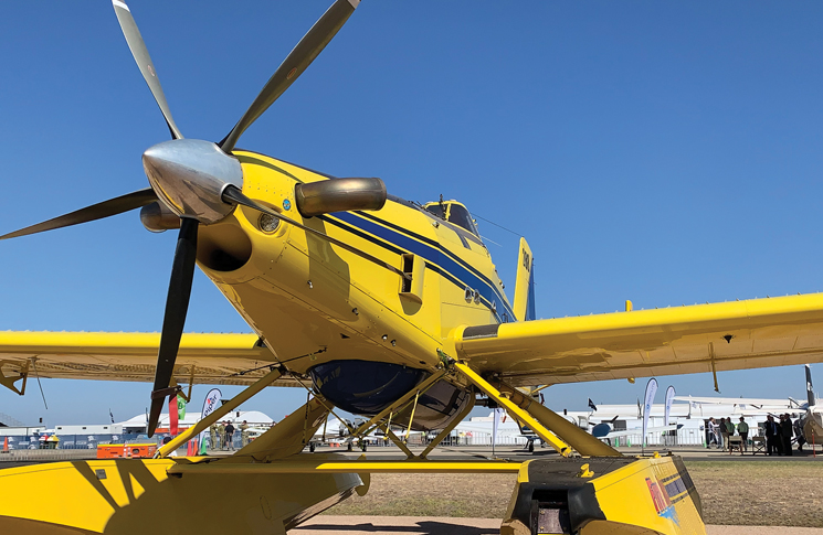 image of firefighting aircraft - Fire boss-Avalon