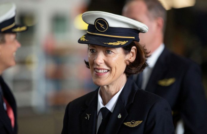 Qantas Captain Debbie Slade