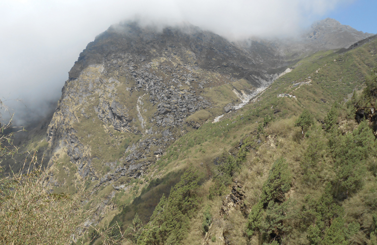 image of the Crash Site of 311_between Ghopte and Tharepati Pass