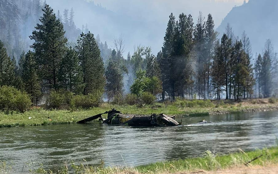 Boeing Vertol CH-47D Chinook crash into a body of water