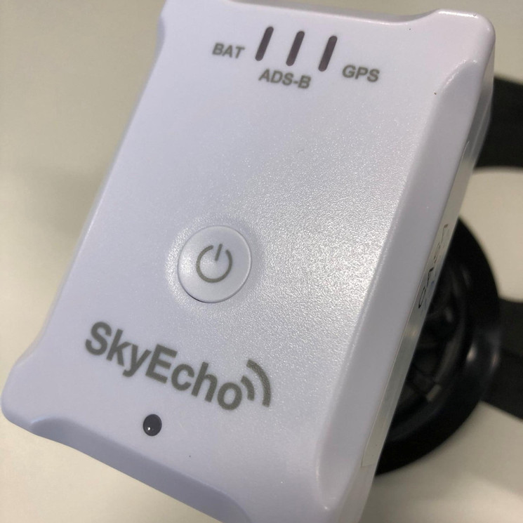 he SkyEcho 2 ADS-B transceiver is portable self-contained ADS-B electronic conspicuity (EC) deviceable to transmit aircraft position information and receive position information from other aircraft.