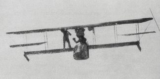 demonstrating of the Sperry Gyrostabilizer