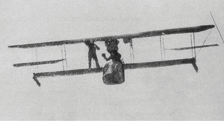 demonstrating of the Sperry Gyrostabilizer