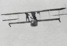 demonstrating of the Sperry Gyrostabilizer
