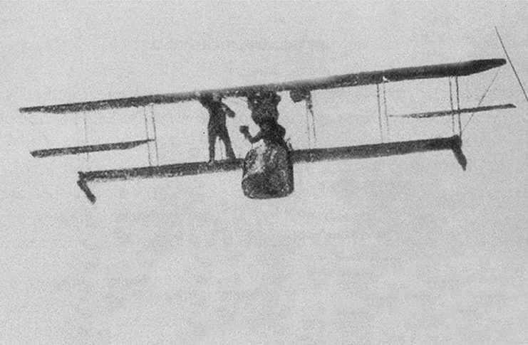 demonstrating of the Sperry Gyrostabilizer