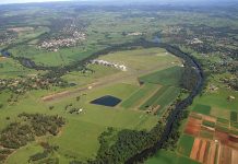 IFR quiz: Autumn 2025-26 Aerial view of an aerodrome surrounded by green fields
